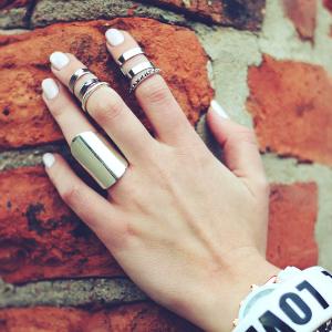 Strædet thong patrulje Sociale Studier Knækker og flosser dine negle? Se 5 måder du kan holde dem sunde på –  Perfect-Body.dk